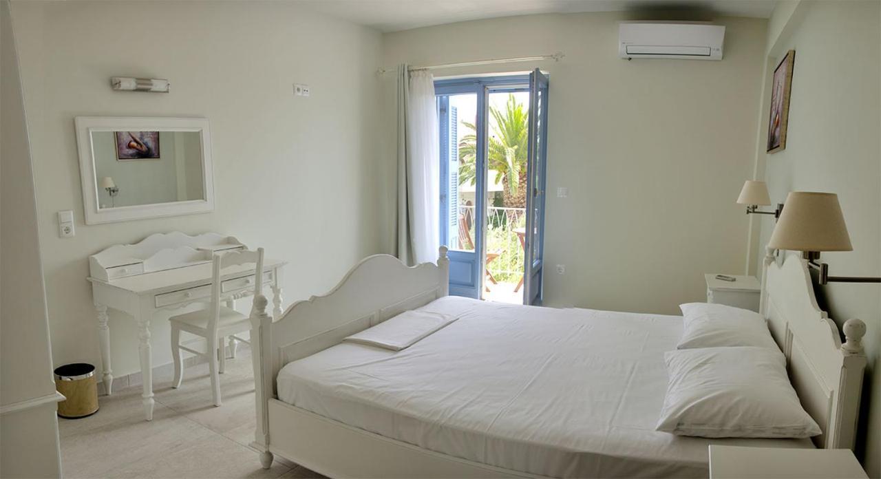 Golden Villas Stoúpa Buitenkant foto